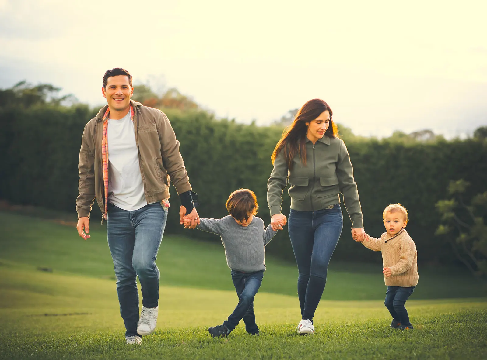El Dr. JC Arias con su familia.